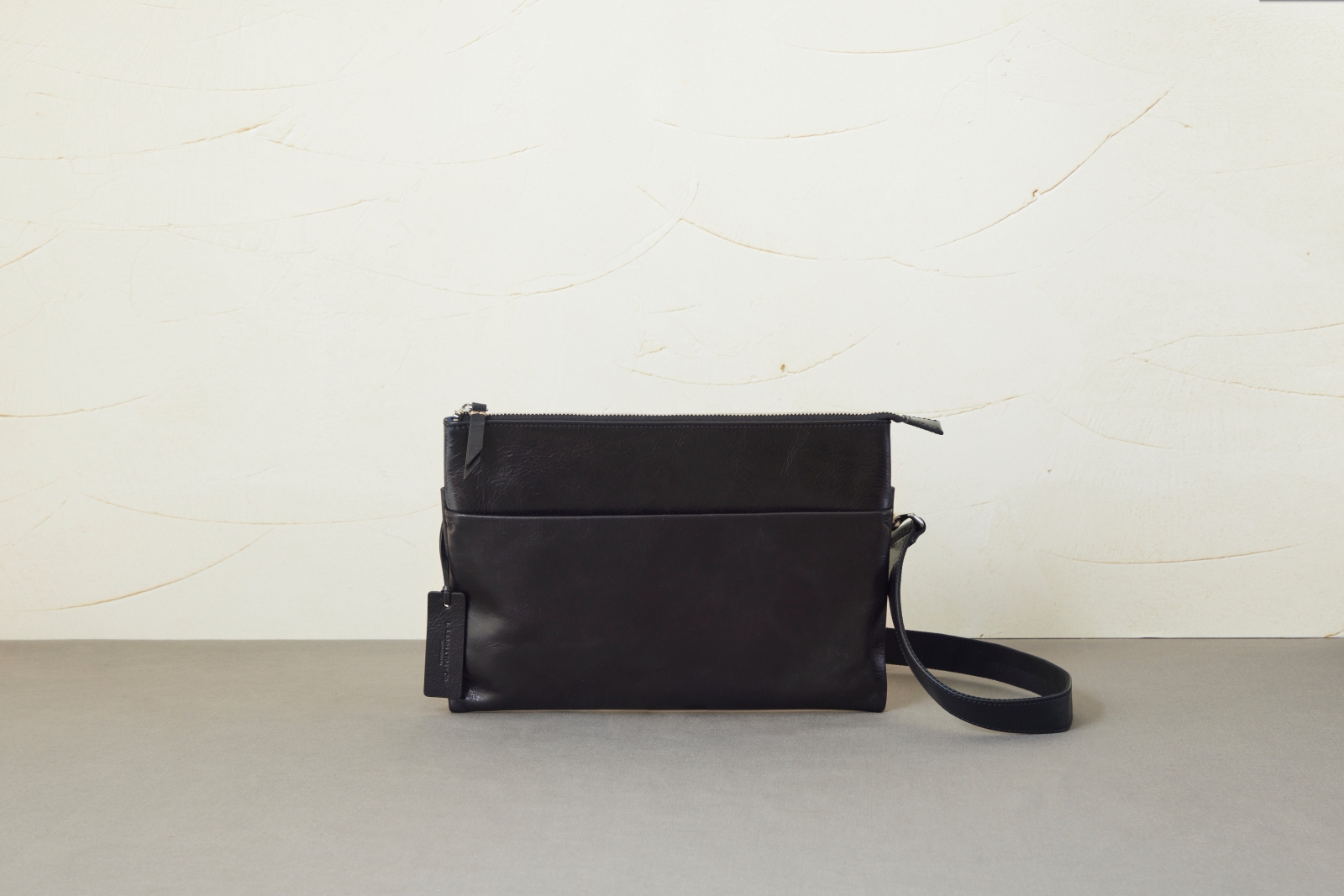 カバン | Genuine Leather (ジェニュイン レザー)